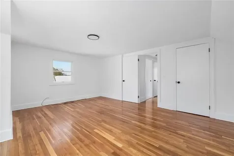 5 Woodland Avenue Coventry RI 02816