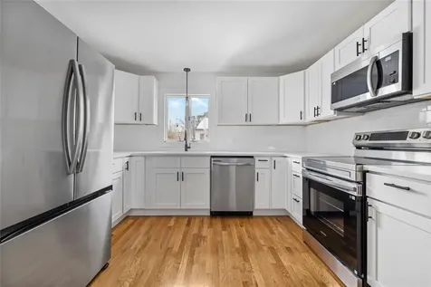 5 Woodland Avenue Coventry RI 02816