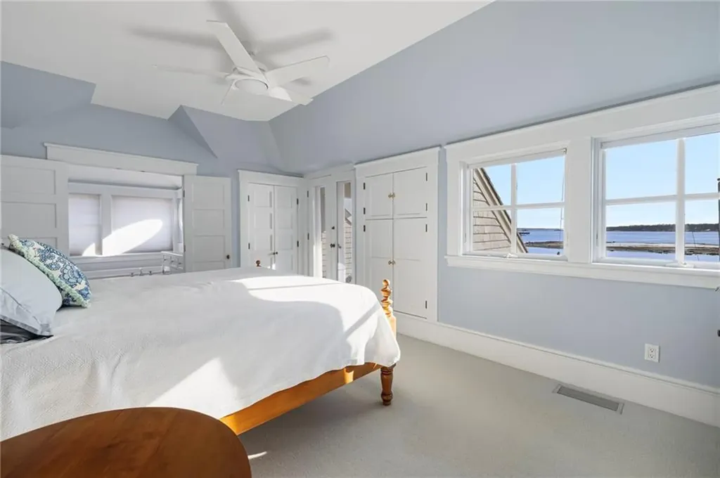 9 Hope Street Bristol RI 02809