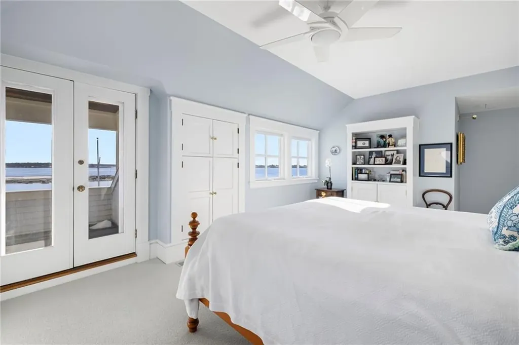 9 Hope Street Bristol RI 02809