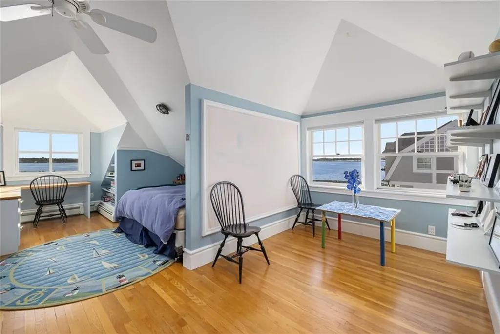 9 Hope Street Bristol RI 02809