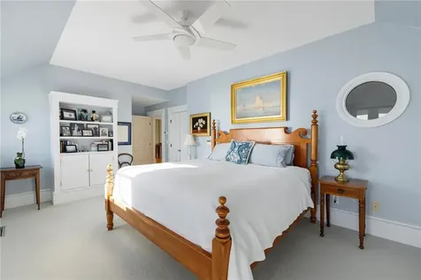 9 Hope Street Bristol RI 02809