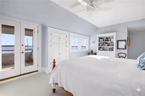 9 Hope Street Bristol RI 02809