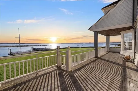 9 Hope Street Bristol RI 02809