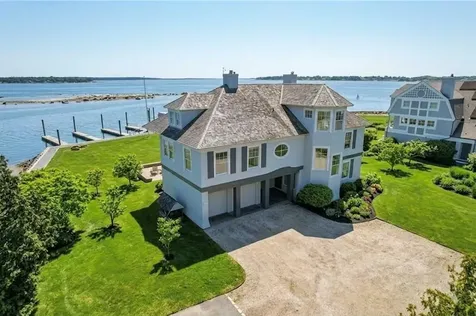 9 Hope Street Bristol RI 02809