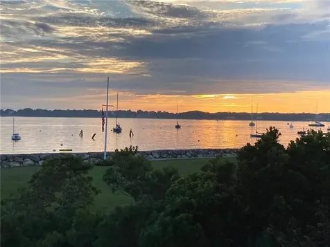 9 Hope Street Bristol RI 02809