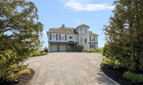 9 Hope Street Bristol RI 02809