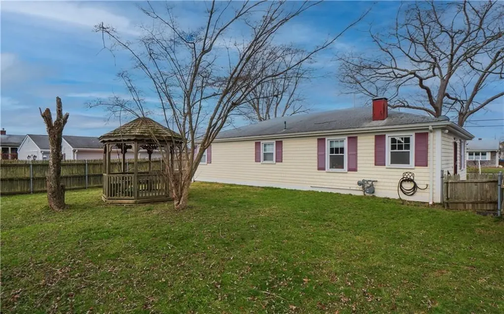 10 Reardon Drive Middletown RI 02842