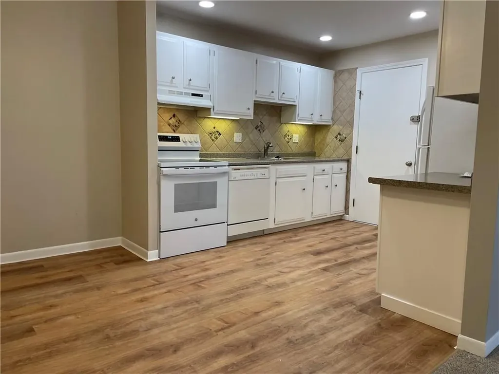 15 Apple Valley Parkway Smithfield RI 02828