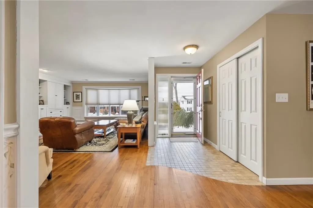 214 Meshanticut Valley Parkway Cranston RI 02920