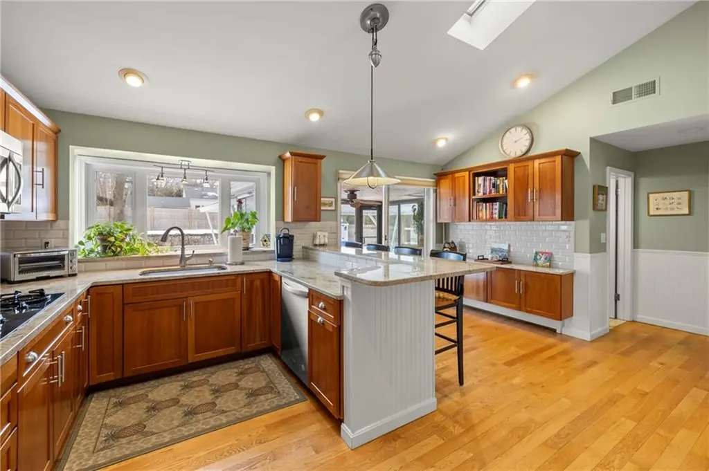 214 Meshanticut Valley Parkway Cranston RI 02920