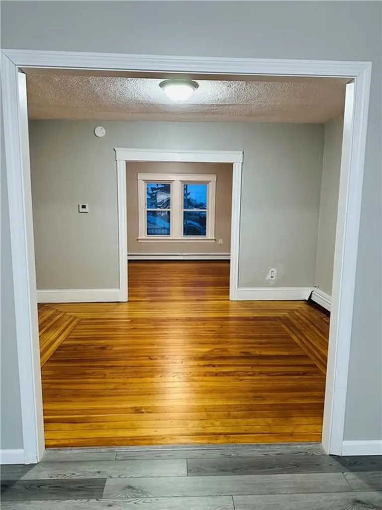 89 Columbine Avenue Pawtucket RI 02861