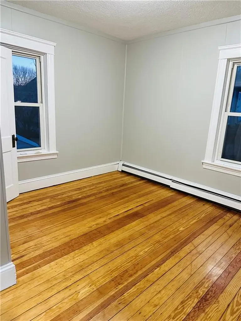 89 Columbine Avenue Pawtucket RI 02861