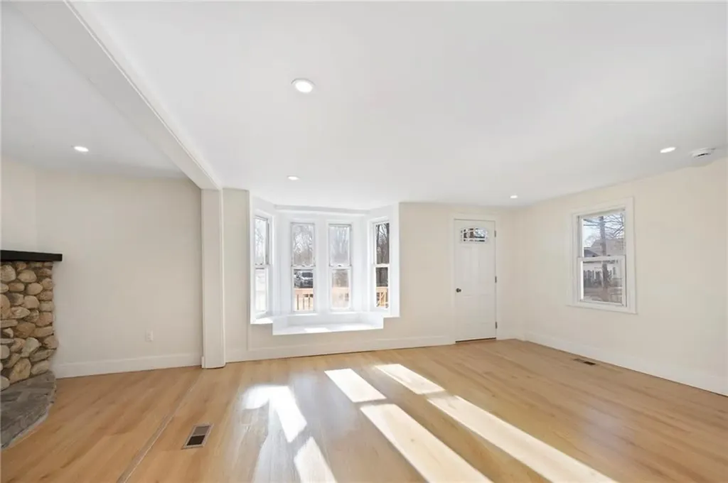 76 Main Street Blackstone MA 01504