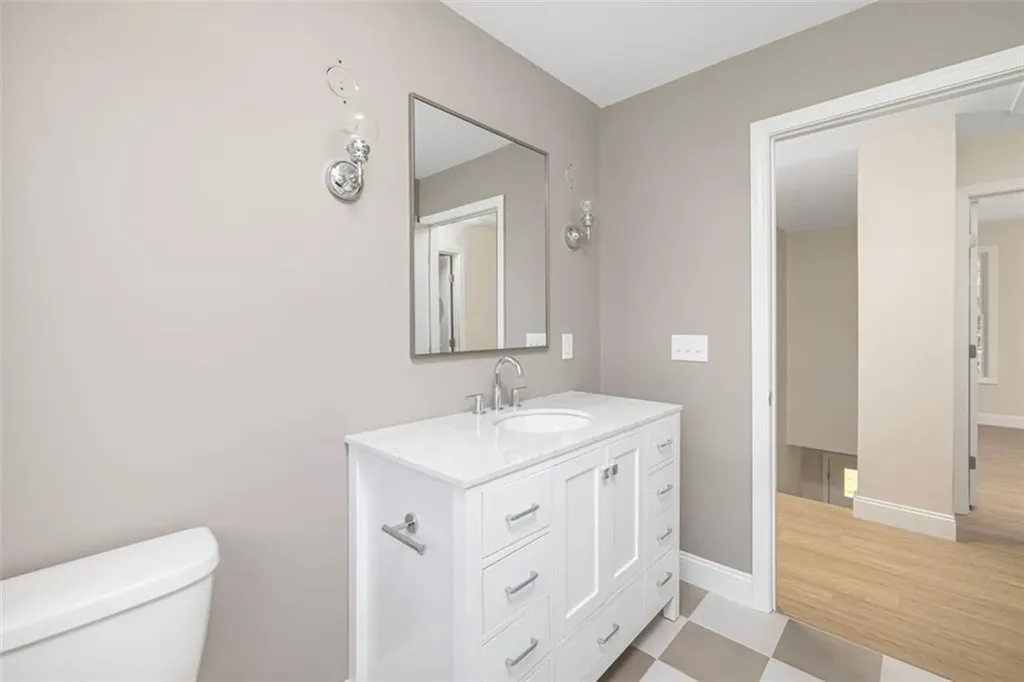 79 Pinehurst Avenue Warwick RI 02889