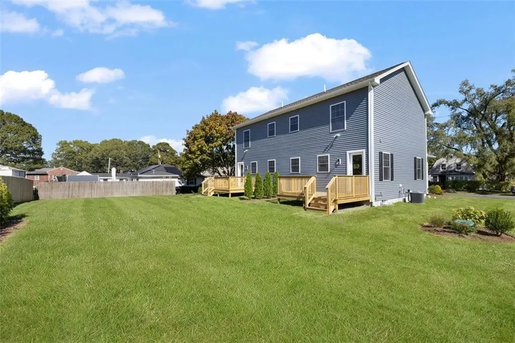 79 Pinehurst Avenue Warwick RI 02889