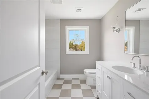 79 Pinehurst Avenue Warwick RI 02889