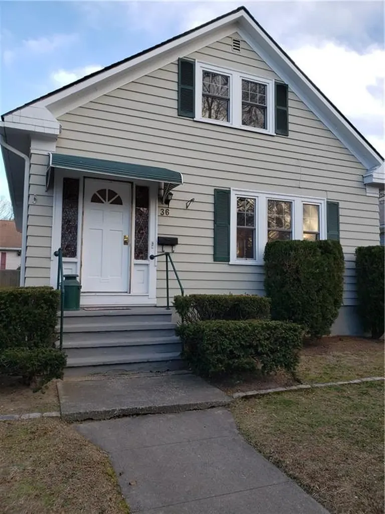 36 Monument Street Cranston RI 02910