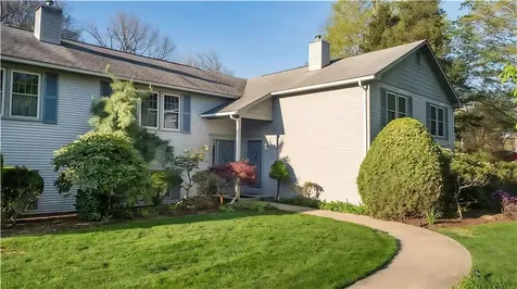 11 Elm Drive North Kingstown RI 02852
