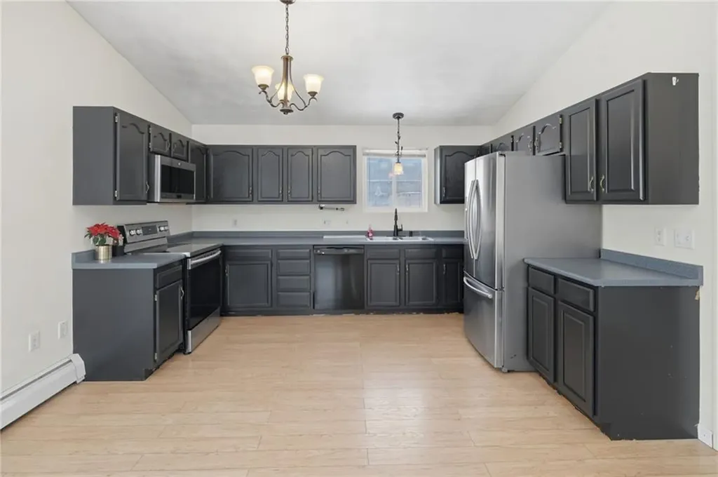 152 Brookside Avenue West Warwick RI 02893