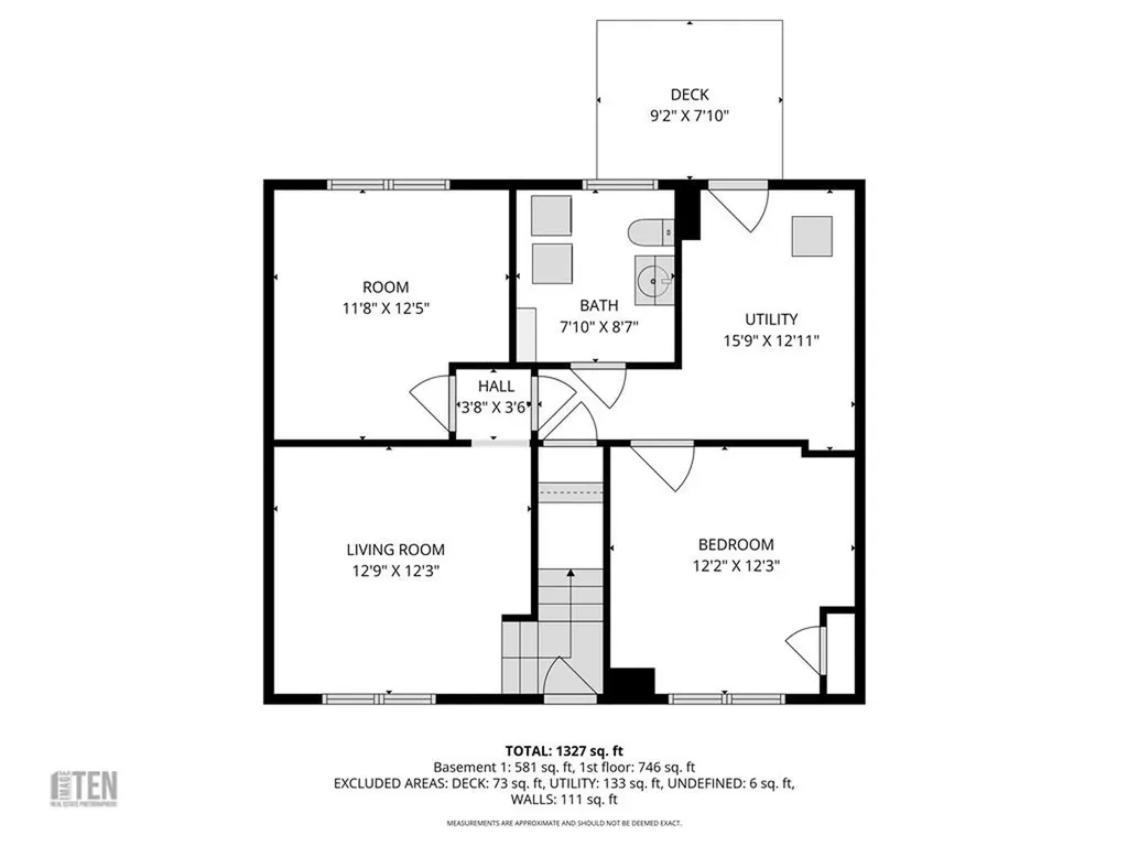 152 Brookside Avenue West Warwick RI 02893