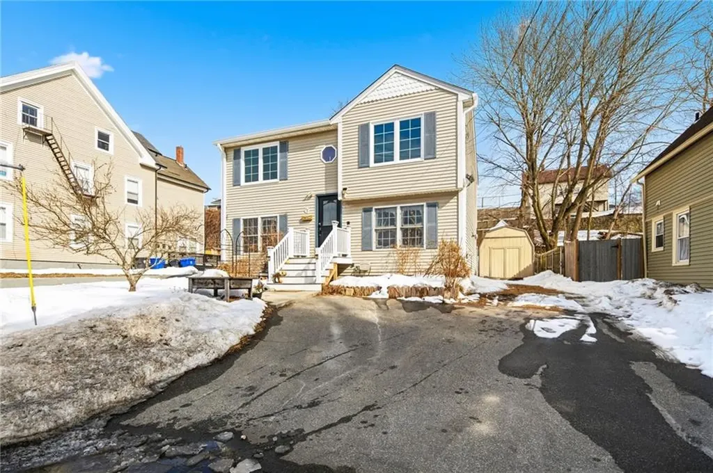 152 Brookside Avenue West Warwick RI 02893