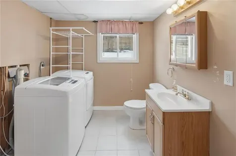 152 Brookside Avenue West Warwick RI 02893