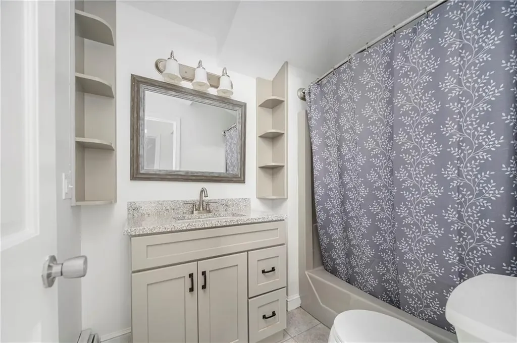 17 Ardway Avenue Warwick RI 02889