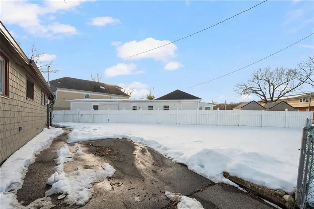 17 Ardway Avenue Warwick RI 02889