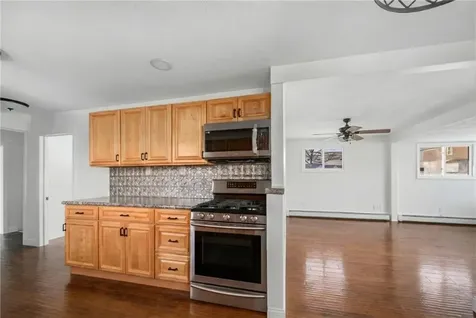 17 Ardway Avenue Warwick RI 02889