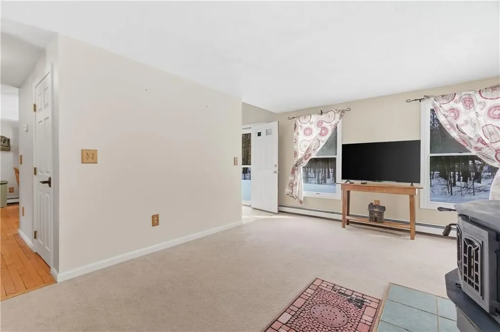 37 Anan Wade Road Glocester RI 02857