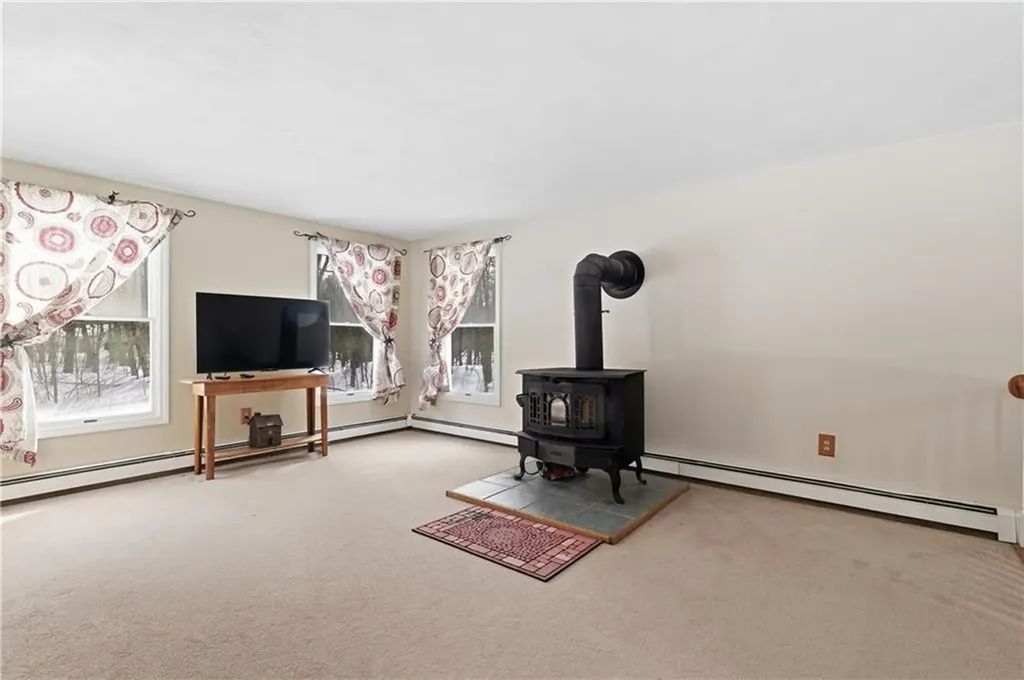 37 Anan Wade Road Glocester RI 02857