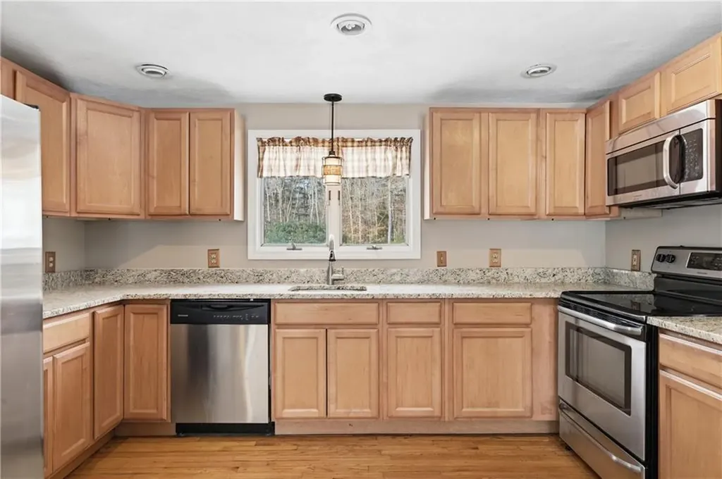 37 Anan Wade Road Glocester RI 02857