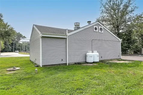 1635 Grand Army Of The Republic Highway Swansea MA 02777