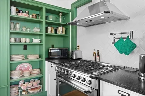 238 Highland Road Tiverton RI 02878