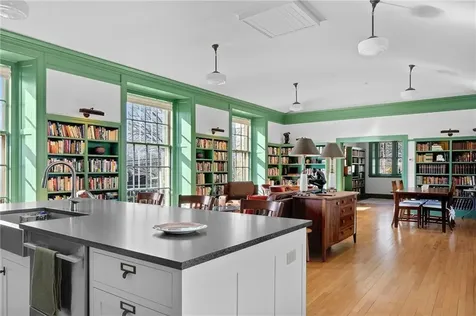 238 Highland Road Tiverton RI 02878