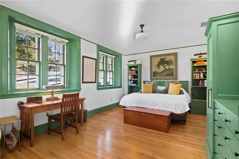 238 Highland Road Tiverton RI 02878