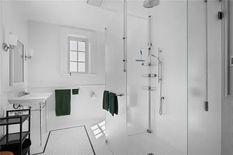 238 Highland Road Tiverton RI 02878