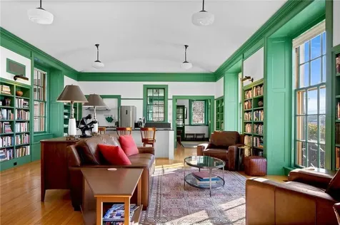 238 Highland Road Tiverton RI 02878