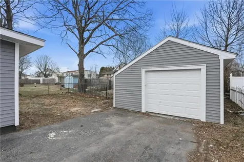 79 Bellevue Avenue Warwick RI 02888
