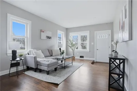 79 Bellevue Avenue Warwick RI 02888