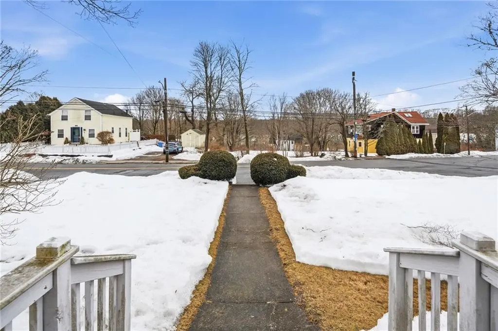 131 Columbia Street South Kingstown RI 02879