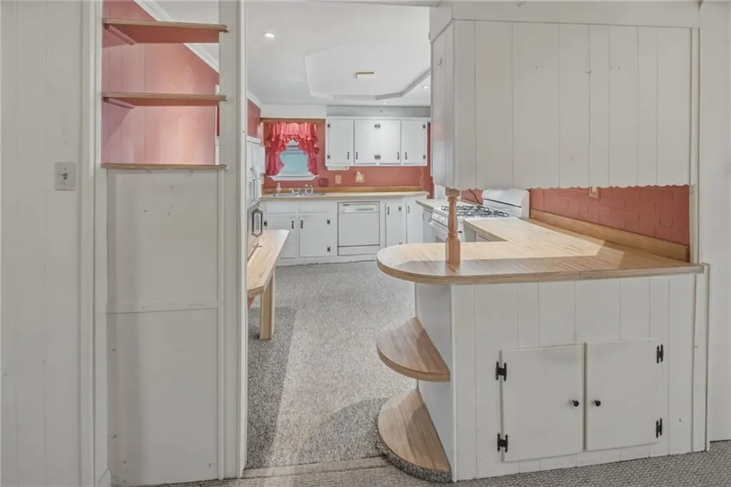 131 Columbia Street South Kingstown RI 02879