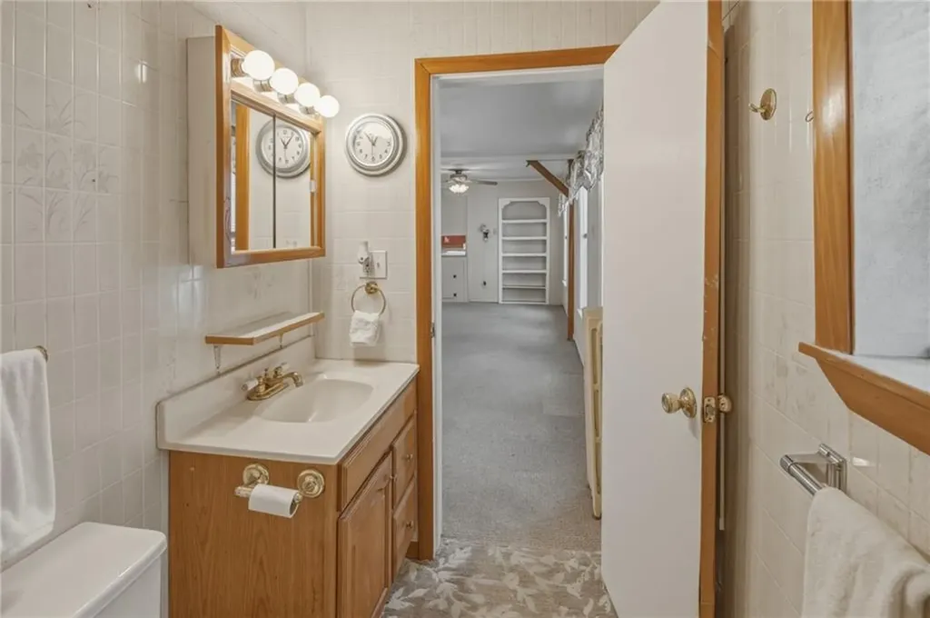 131 Columbia Street South Kingstown RI 02879