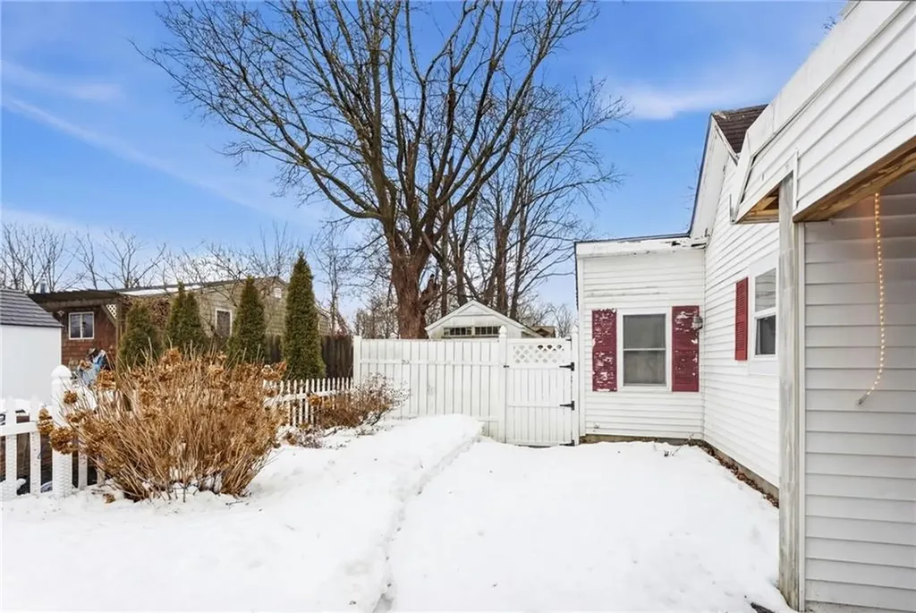 131 Columbia Street South Kingstown RI 02879