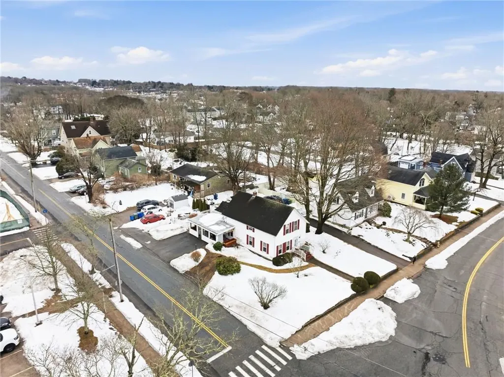 131 Columbia Street South Kingstown RI 02879