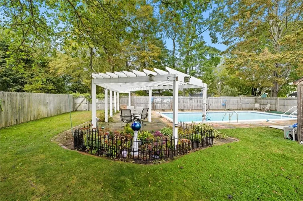 19 Beatrice Avenue Warwick RI 02889