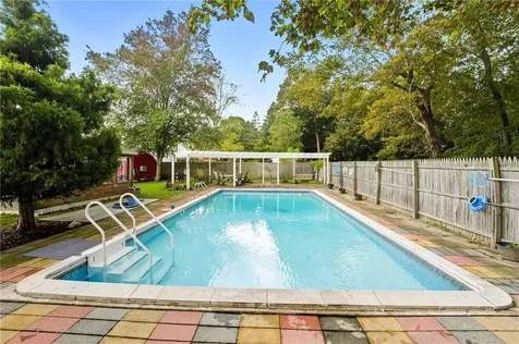 19 Beatrice Avenue Warwick RI 02889