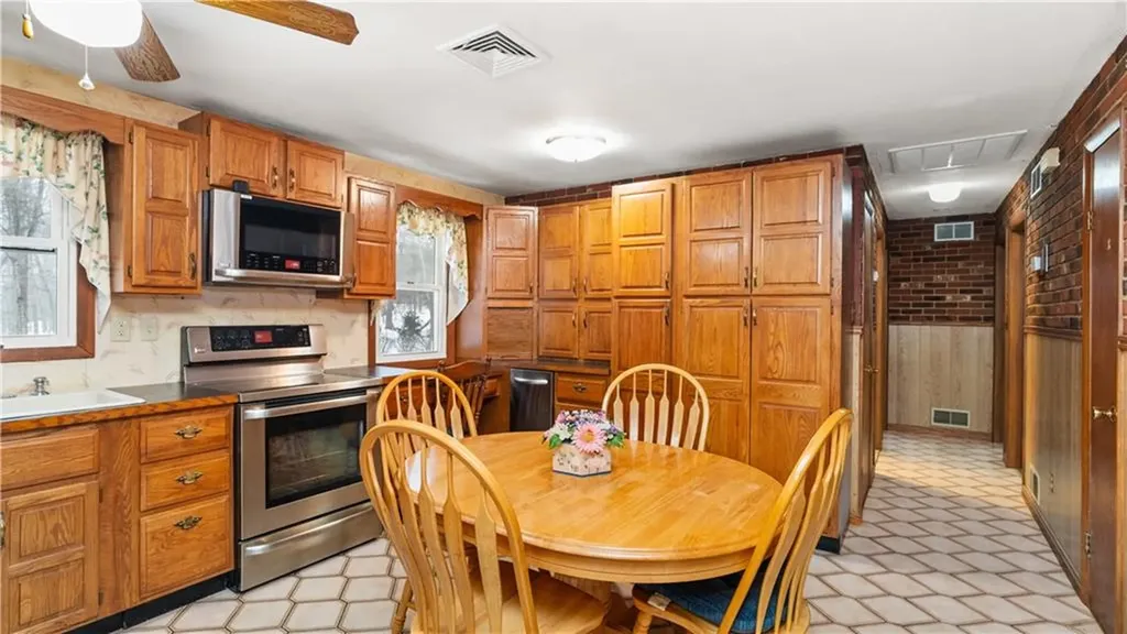 89 Carrs Pond Road West Greenwich RI 02817