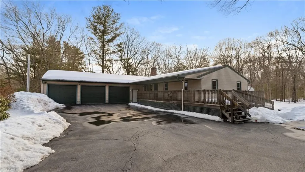 89 Carrs Pond Road West Greenwich RI 02817